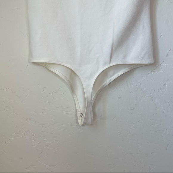 Express Cream Colored Plunge Bodysuit NWOT - Picture 8 of 8